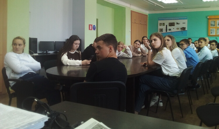 Нам этого забыть нельзя…